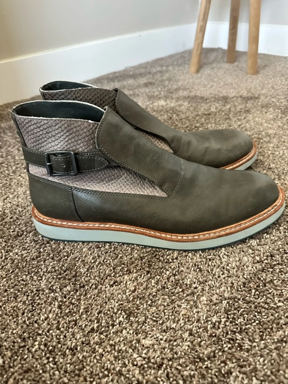 Camper Magnus Green Leather & Snakeskin Ankle Strap Boots Size 44 / US 10.5–11